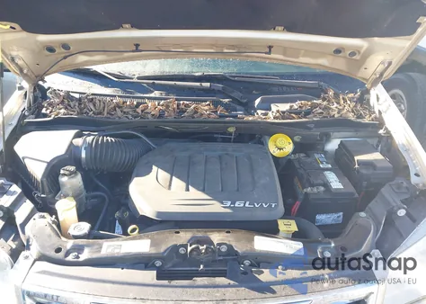 2015 Chrysler Town & Country Touring-L из США, поврежденный, VIN 2C4RC1CG8FR657608